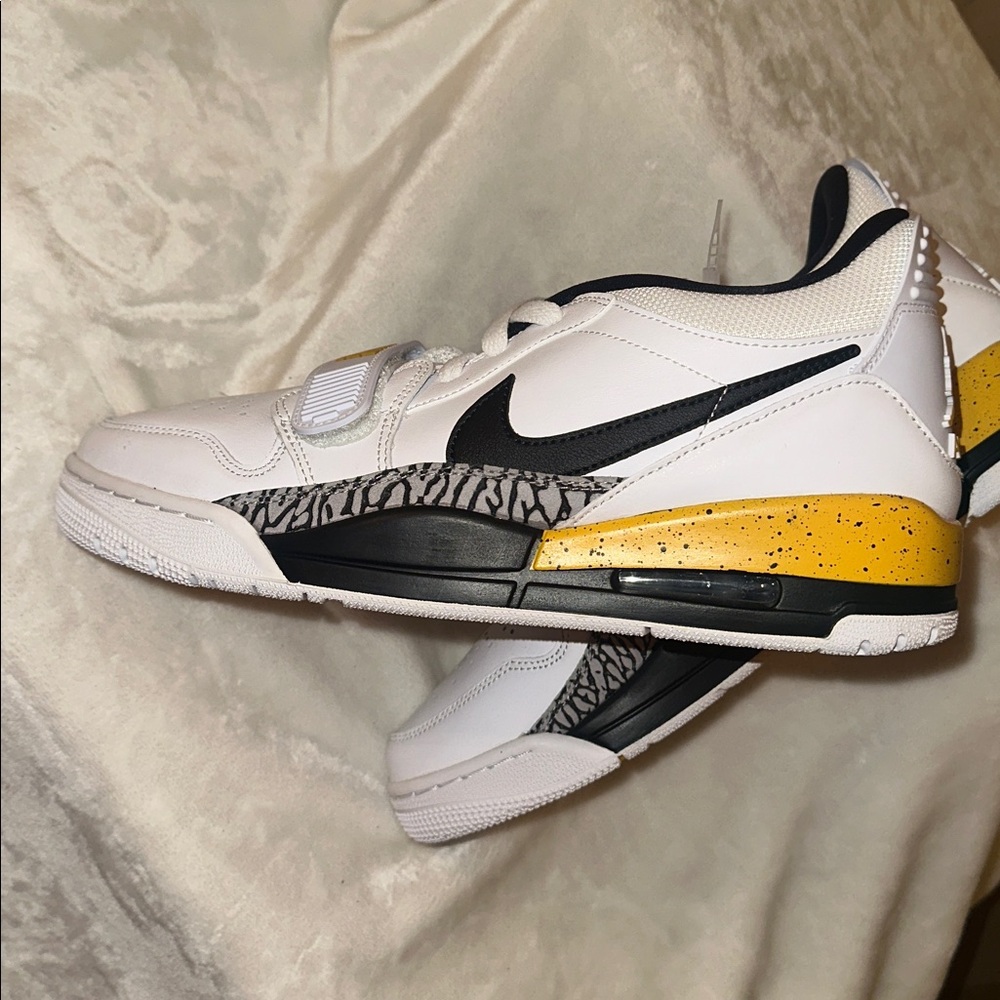 NEW Jordan Legacy White Sneakers with Gold Details